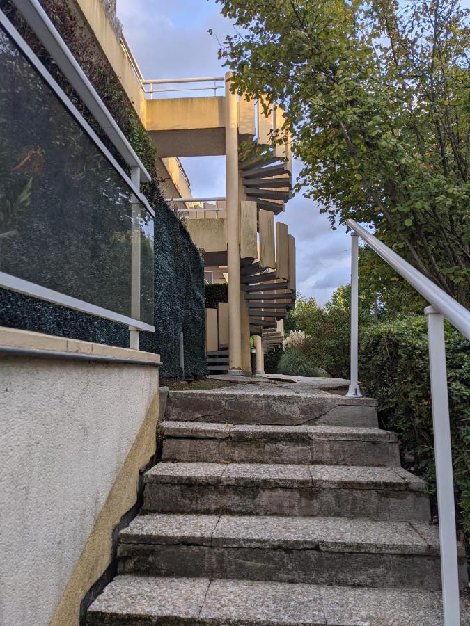 L Escale Entre Disney Et Paris Villiers-sur-Marne Exteriér fotografie
